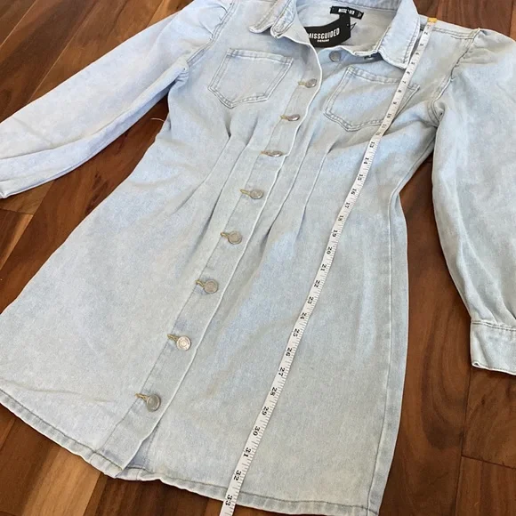 NEW! Misguided light blue cinched waist acid wash denim dress puff sleeves - Picture 6 of 11